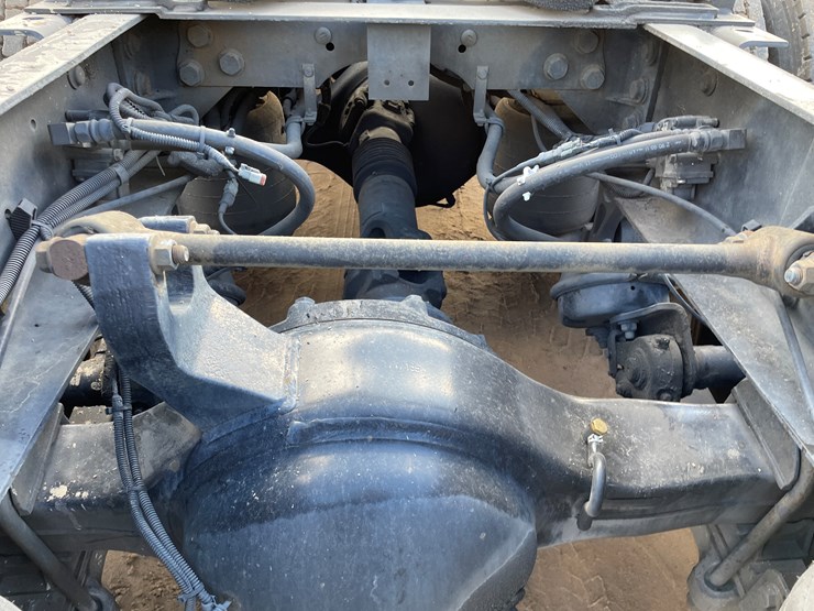 international-8600-image-13