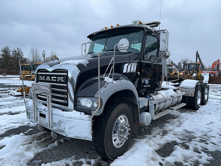 2012-mack-gu713-granite-truck-tractor-vn:1m1ax07yxcm011032-image-1