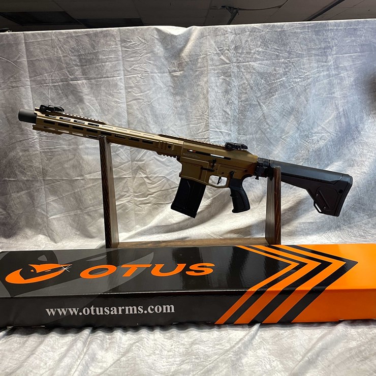 #2398 • Armsco U-235 M22 12 Ga. Semi-Auto Shotgun, SN: TR4123-HBC002475