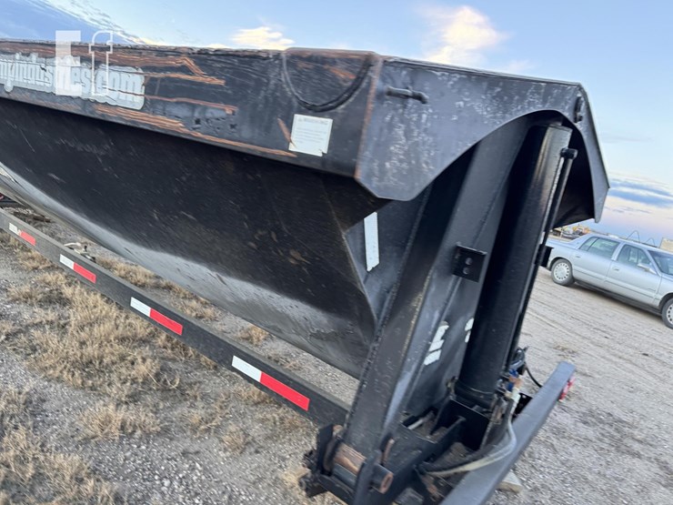 side-dump-industries-16ft-well-truck-mount-image-22