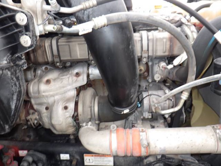 2020-freightliner-cascadia-126-image-22