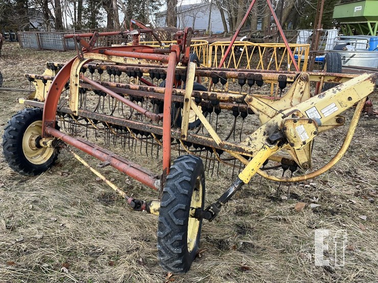 new-holland-260-image-6