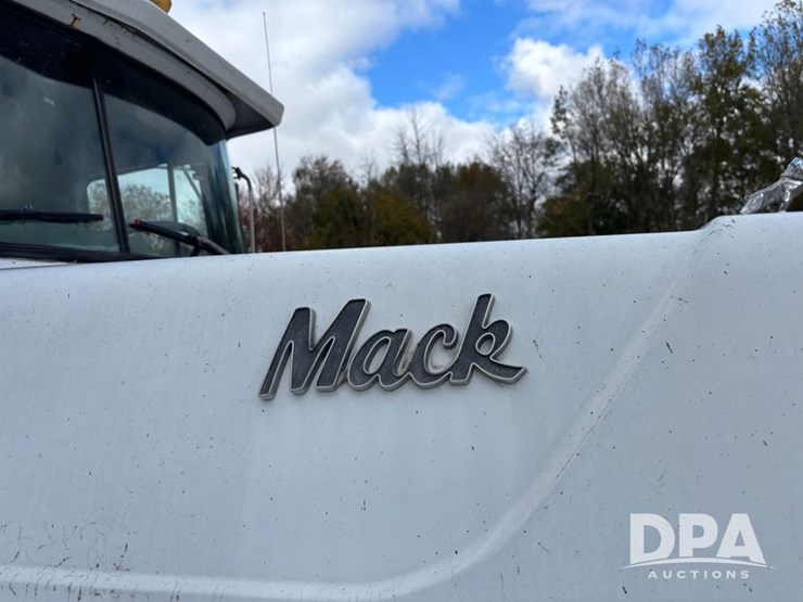 1986-mack-rd686-image-22