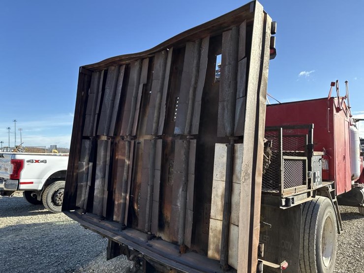 2005-international-durastar-4300-image-23