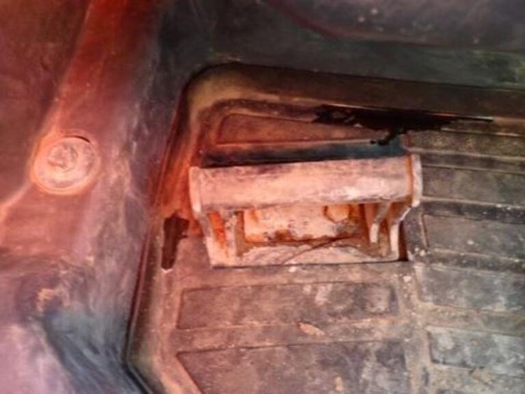 2019-deere-331g-image-14