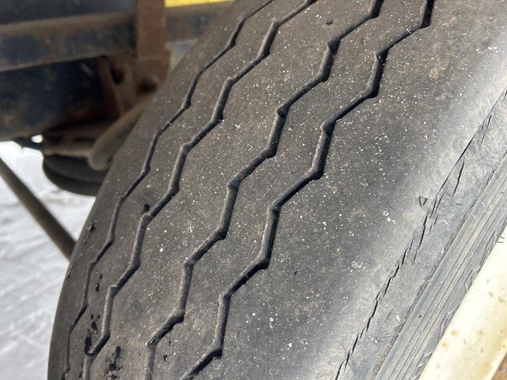 #1042-•-2000-volvo-quad-axle-dump-truck-image-66