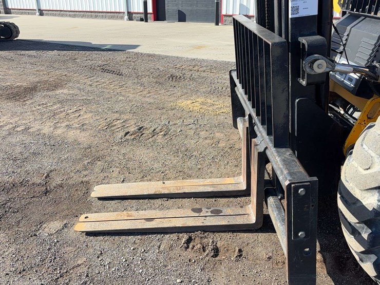 2015-jcb-930-image-18