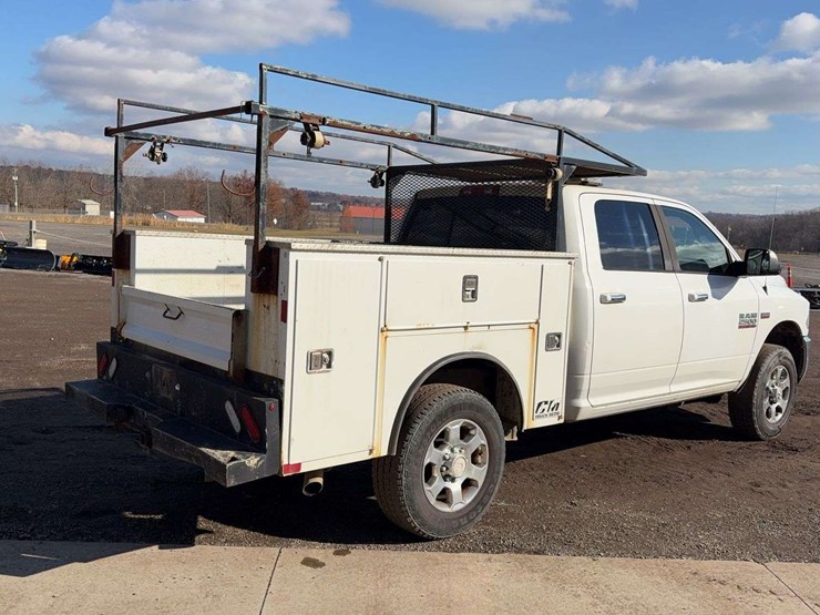 2016-dodge-2500-image-3