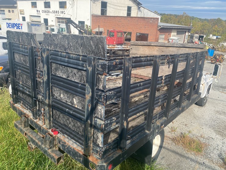 1988-chevrolet-custom-deluxe-30-image-4