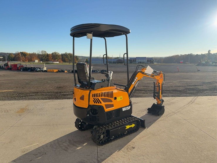 2025-miva-va15p-mini-excavator-image-3