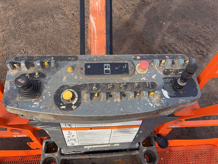 2013-jlg-660sj-image-27