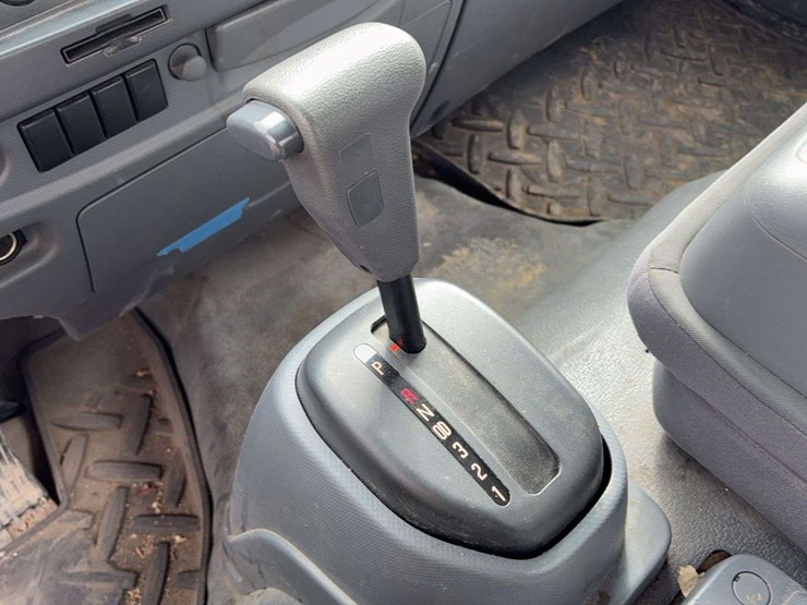 2018-isuzu-ftr-image-33