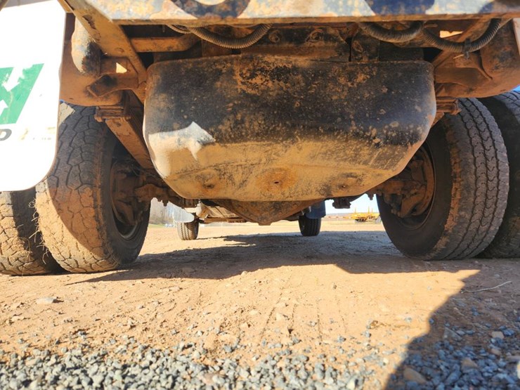 2009-chevrolet-3500-image-34