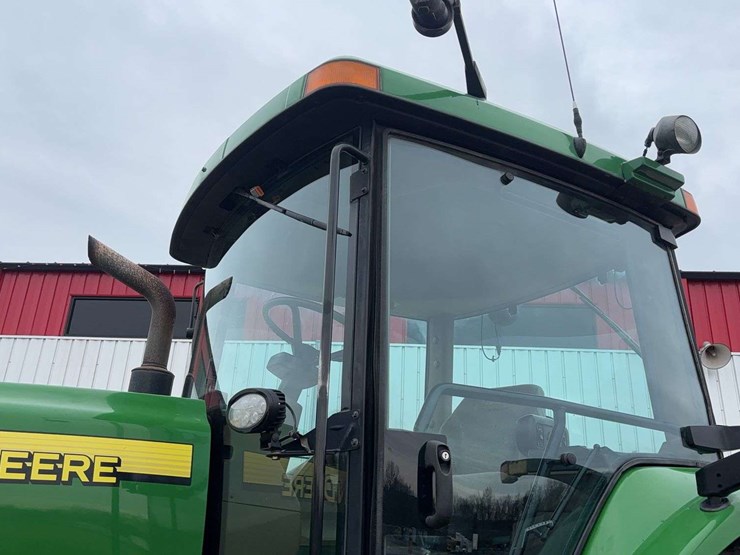 2003-john-deere-8120-image-30