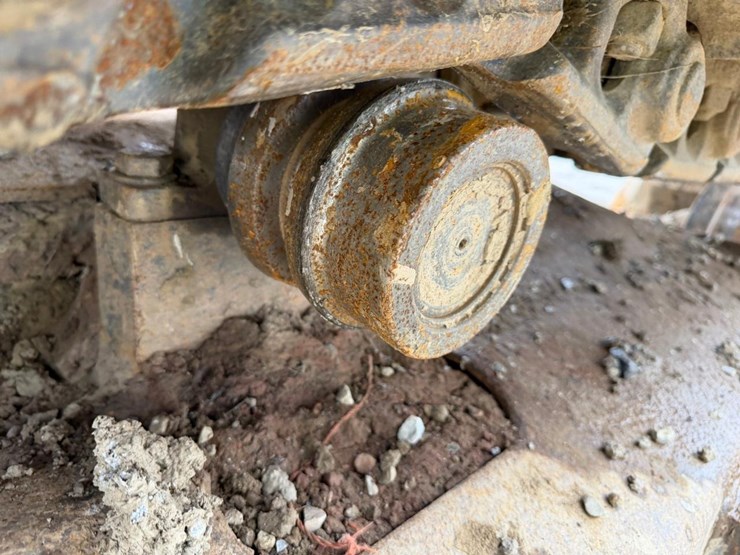 case-cx160b-image-24