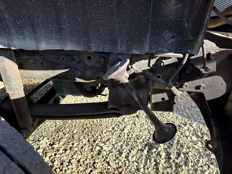 2005-international-durastar-4300-image-65