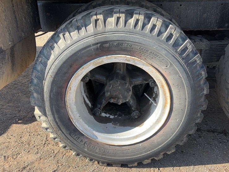 1968-international-f2000d-image-8