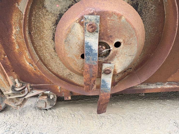 bush-hog-2815-image-26