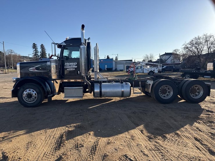 2008-peterbilt-388-image-2