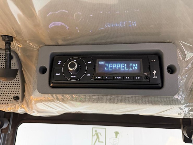 2022-case-cx37c-image-35