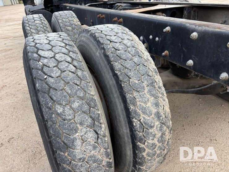 1985-mack-r686st-image-49