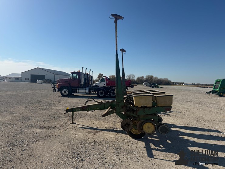 john-deere-7000-image-8