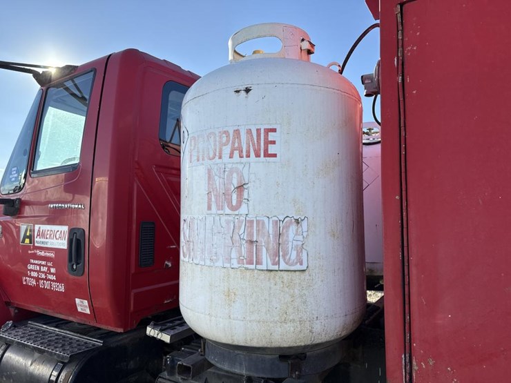 2005-international-durastar-4300-image-16