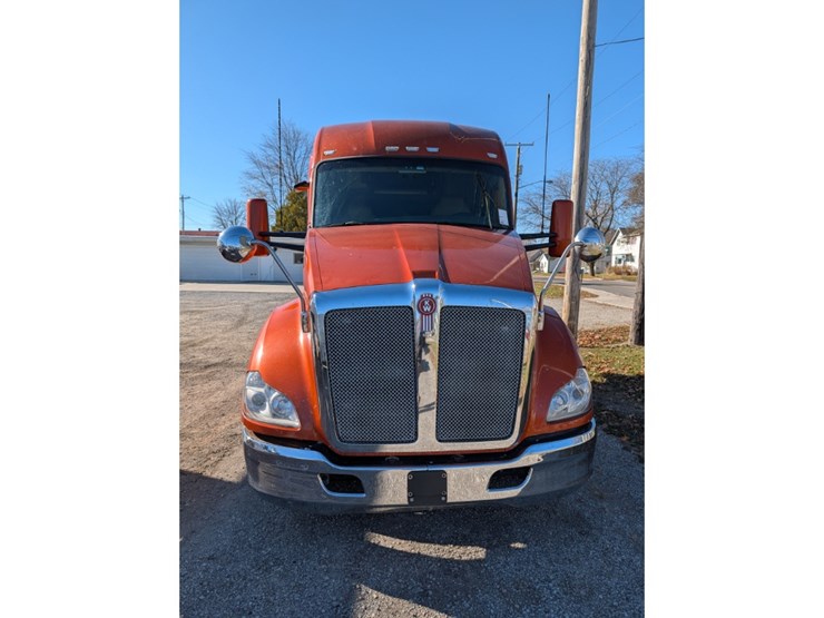 2017-kenworth-t680-image-2