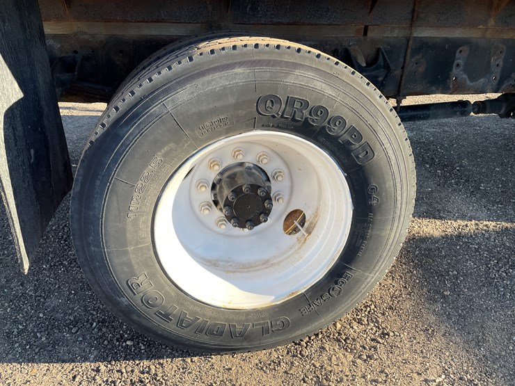 2007-ford-f750-xl-image-13