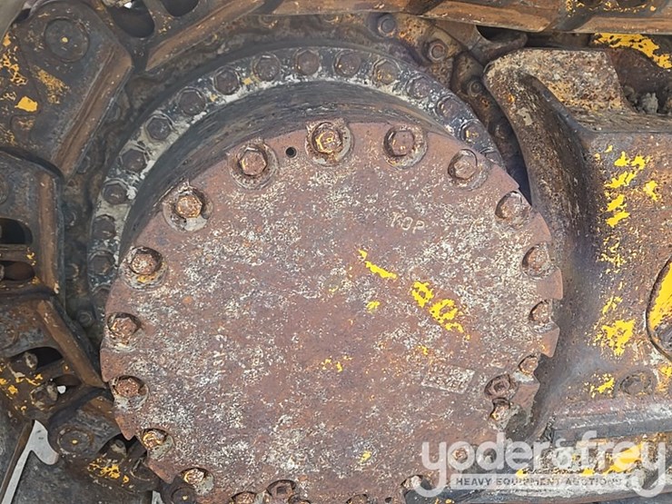 2018-komatsu-d61pxi-24-image-22