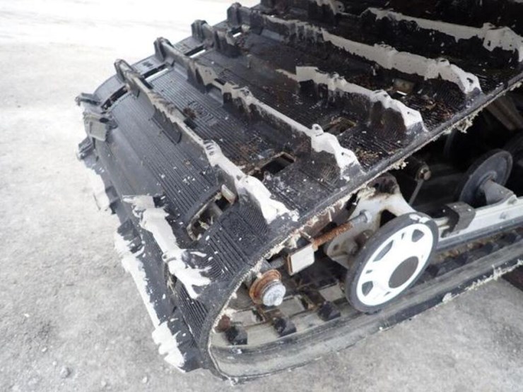 caterpillar-570-image-35