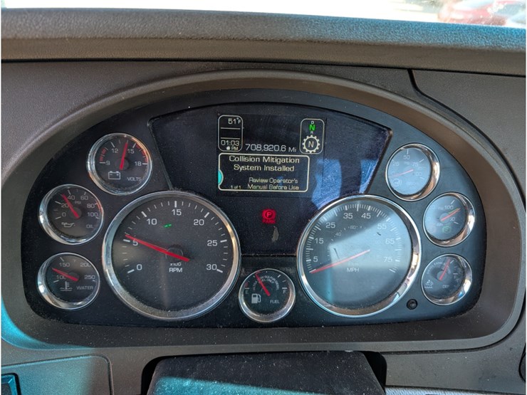 2019-kenworth-t680-image-23