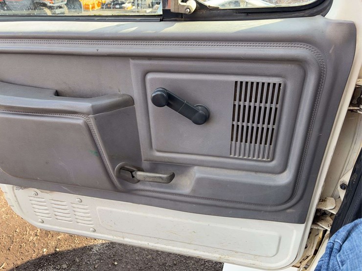 1998-ford-f800-image-41