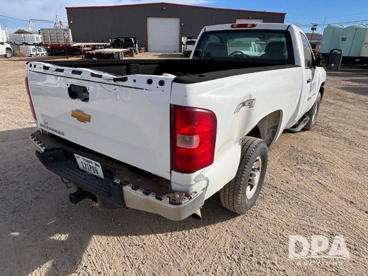 2010-chevrolet-silverado-2500hd-image-5