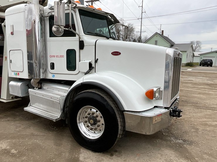 2015-peterbilt-365-image-12