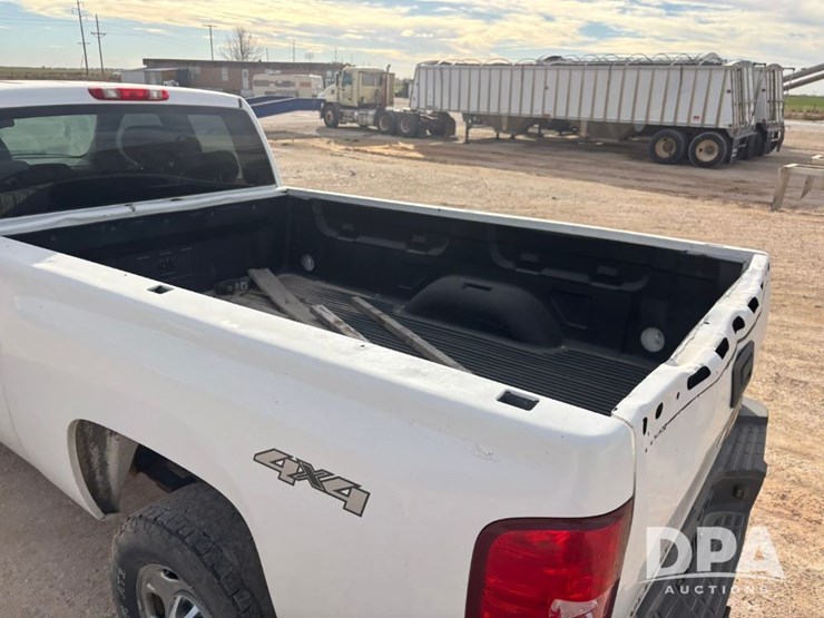 chevrolet-silverado-2500hd-image-35