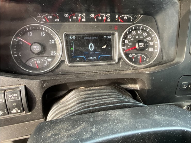 2019-international-lt-image-18