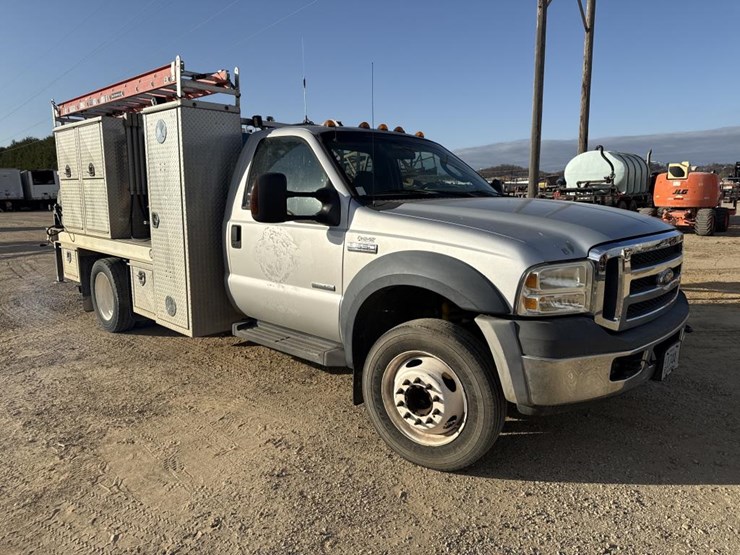 2006-ford-f550-image-7