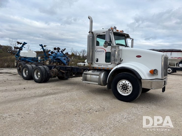 peterbilt-378-image-7