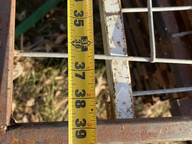 homemade-3-sided-sheep/goat-pens-image-5