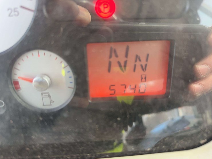 2005-massey-ferguson-6465-image-38