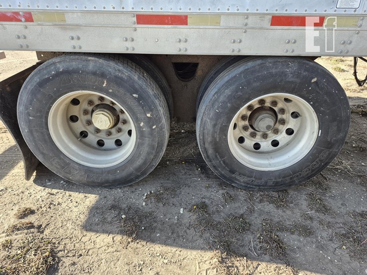 2002-utility-3000r-image-8