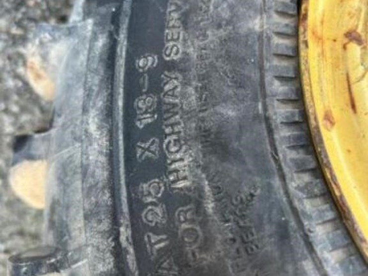 john-deere-gator-image-48