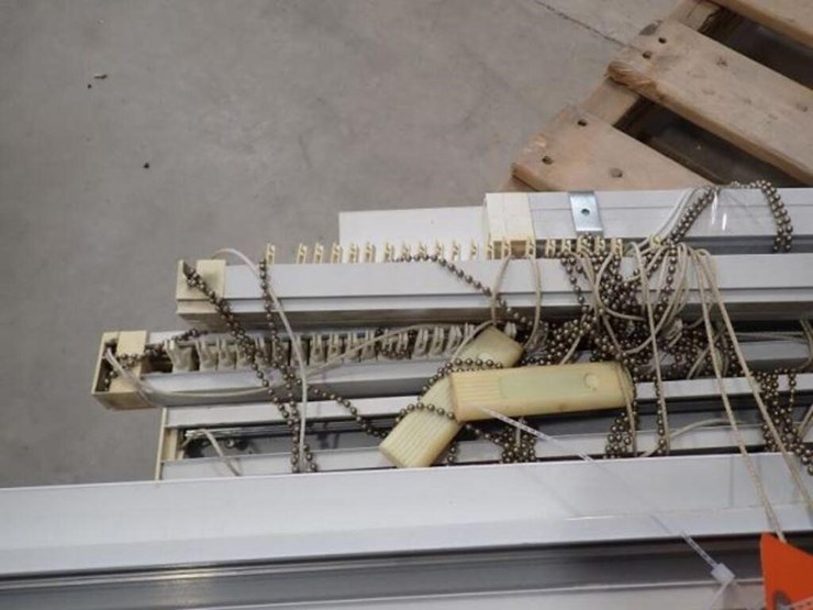 qty-of-8-ft-blind/shutters-image-7