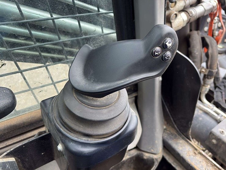 2021-case-dl550-image-54