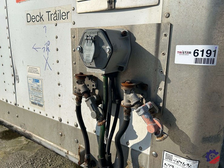 2014-stoughton-28-ft-image-15