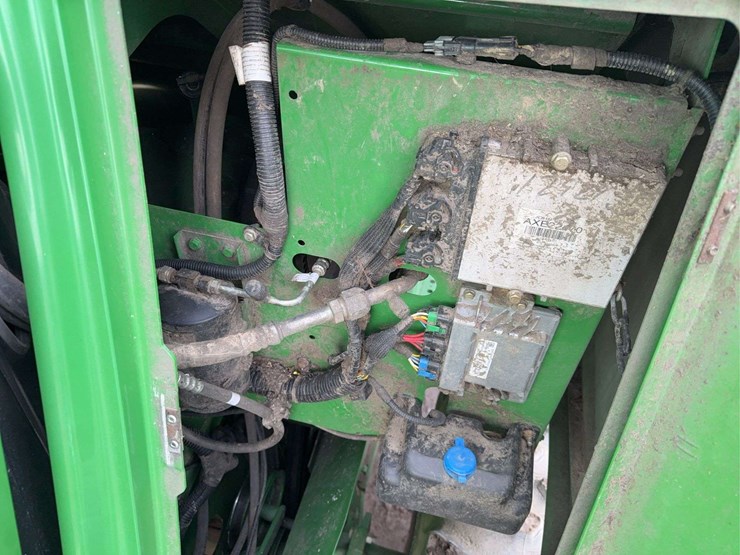 2013-john-deere-s670-image-90