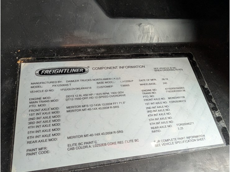 2019-freightliner-cascadia-125-image-28