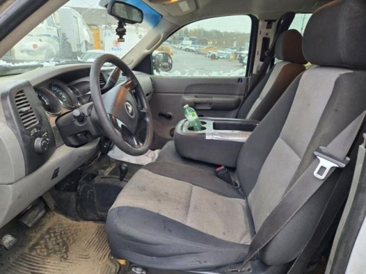 2007-chevrolet-2500-image-18