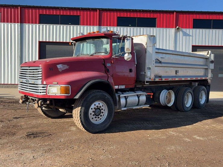 1995-ford-ltl9000-image-1